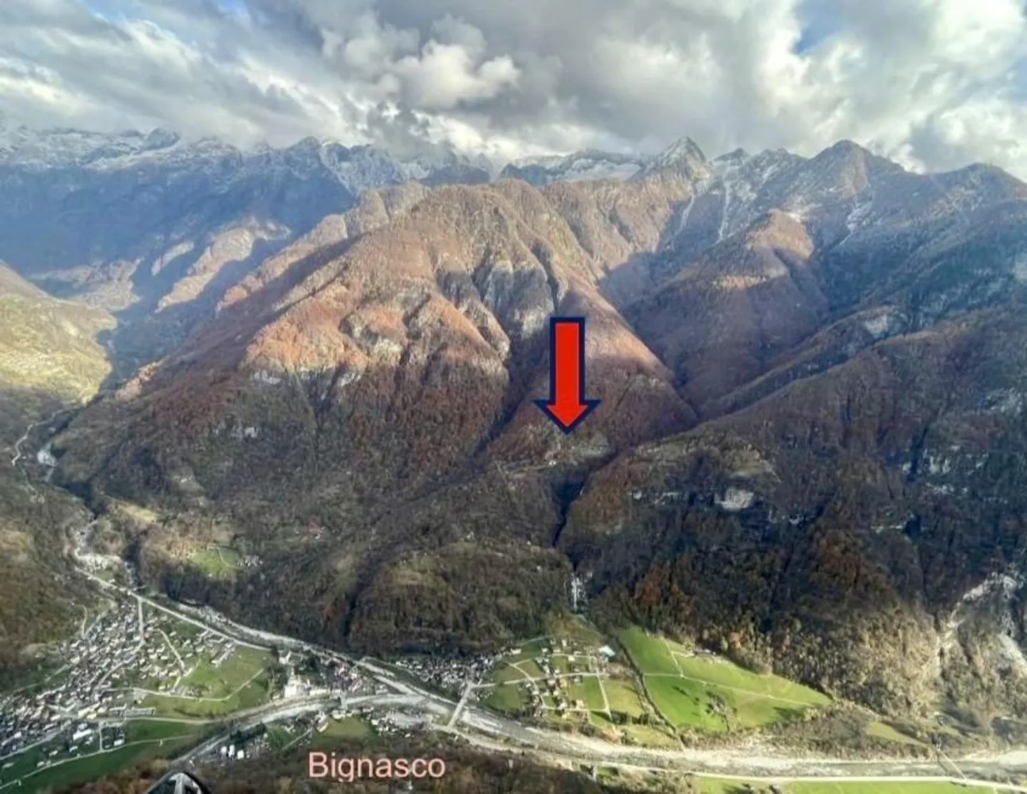 Rustico 2 1/2 camere da ampliare con permesso di costruzione, molto tranquillo... - Foto 7 di 9