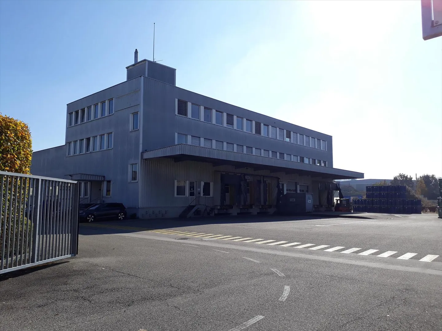 «Industriegebäude zu vermieten» - Foto 1 von 2