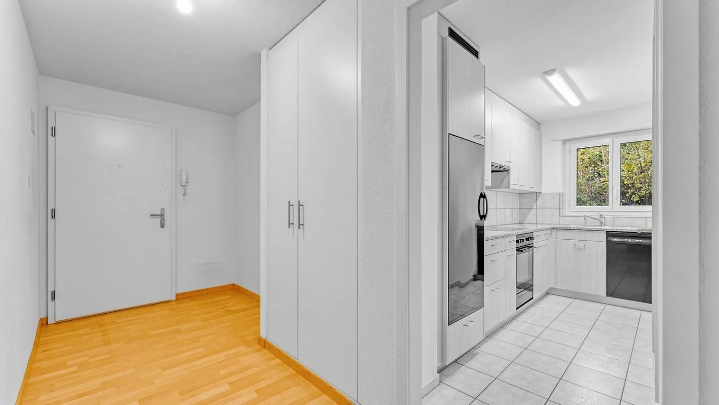 Helle 3-Zimmer-Wohnung in ruhiger Lage in Stansstad zu vermieten - Foto 3 von 13