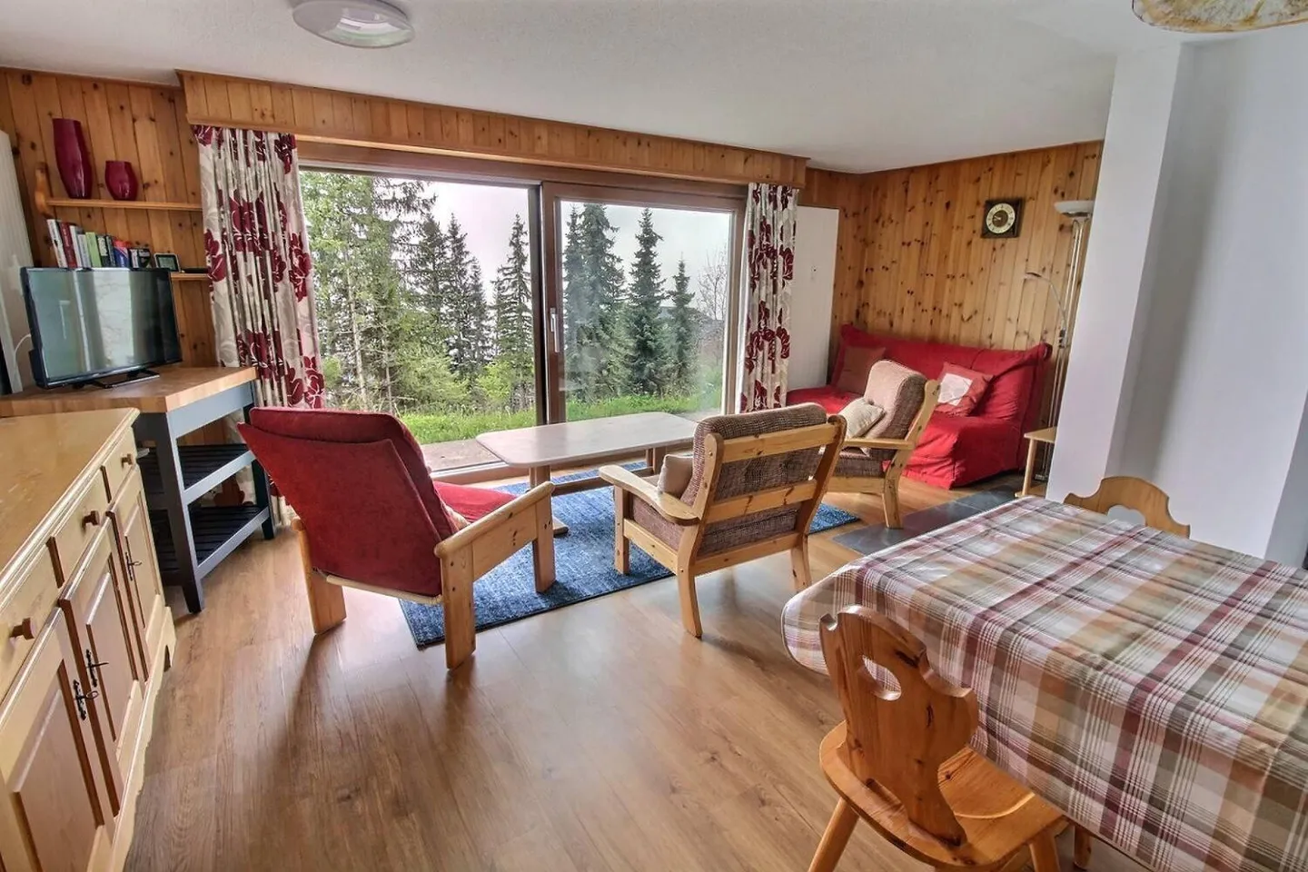 Cottage 6 Weekly Rental in Anzère - Photo 1 of 10