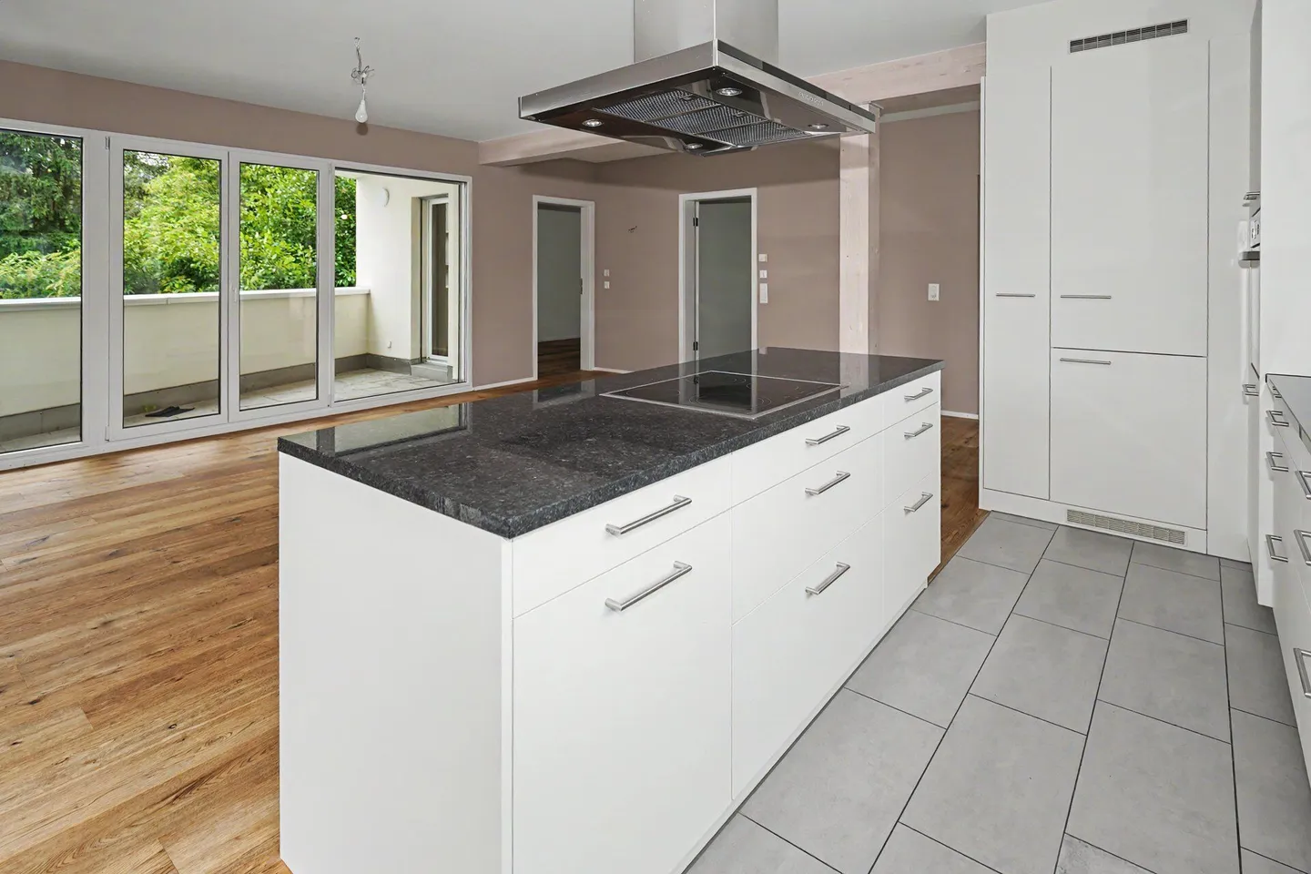 Moderne Wohnung mit Terrasse - Foto 2 von 7