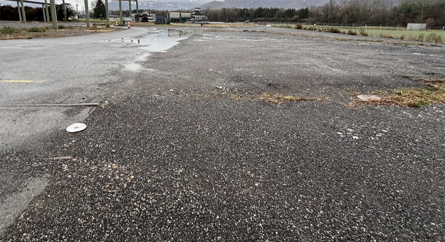 Industrielles Grundstück - Foto 1 von 9