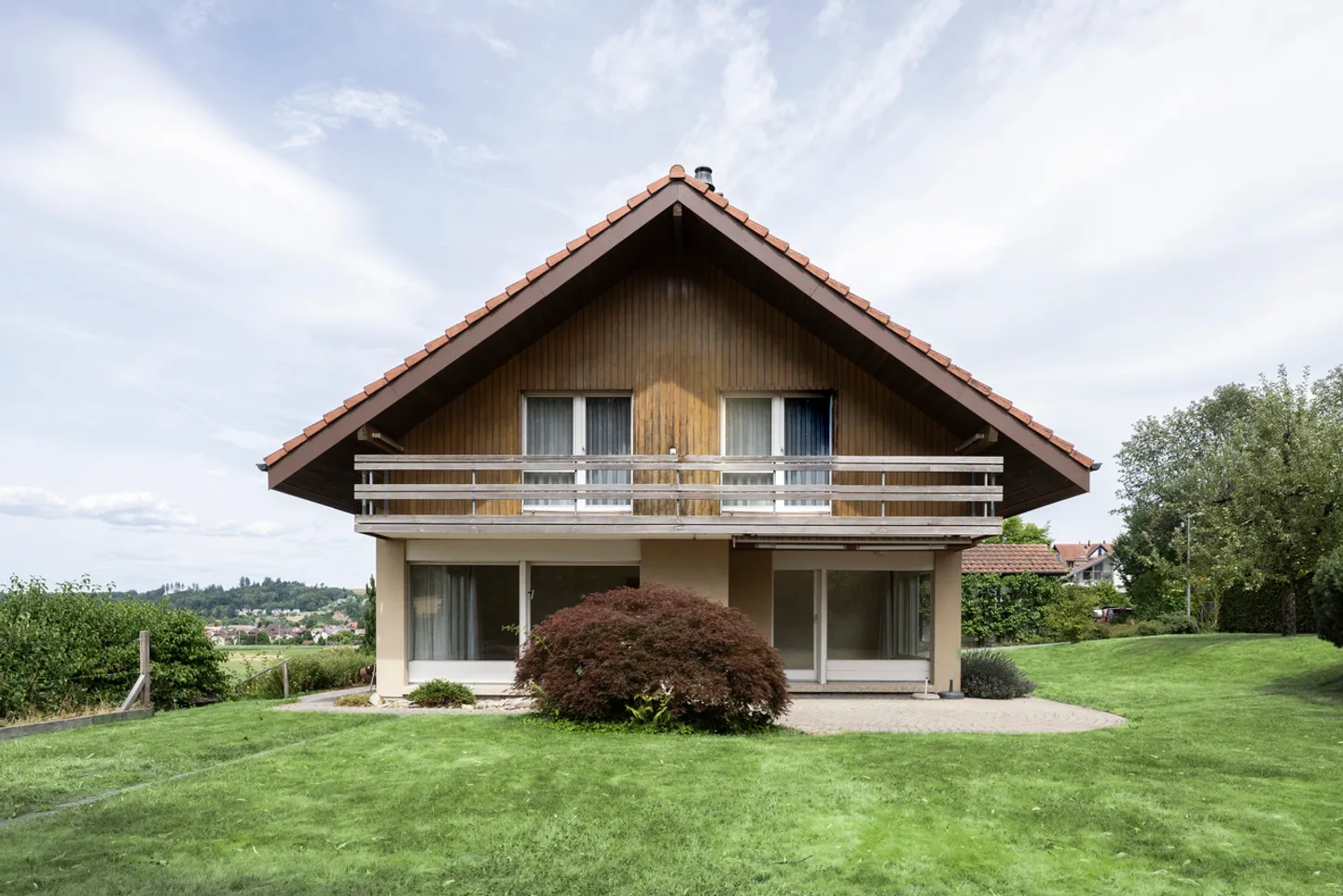 Single-family house in idyllic location - Photo 2 of 16