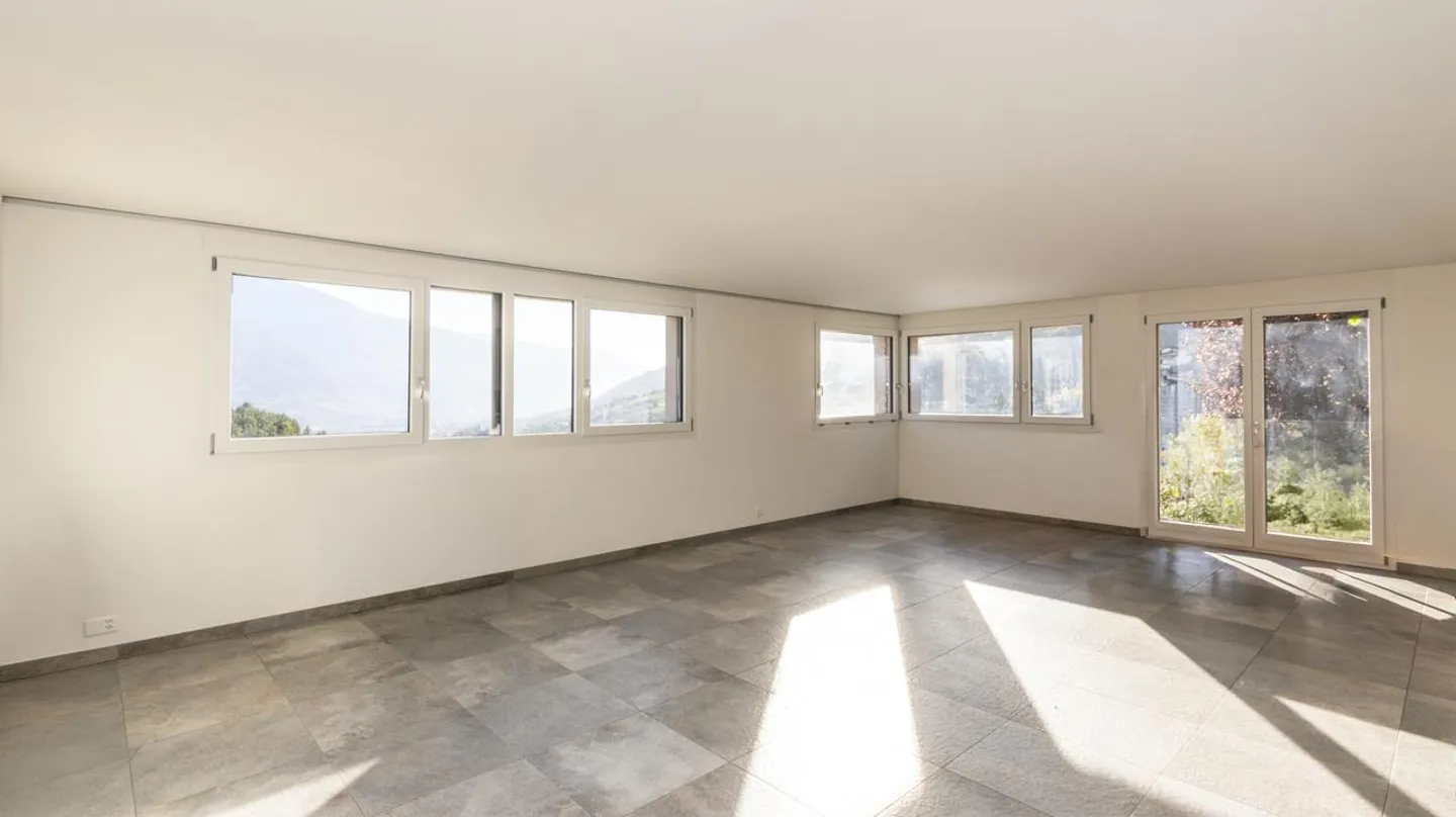 ZU VERMIETEN VILLA 6.5 ZIMMER IN MIEGE - Foto 2 von 14