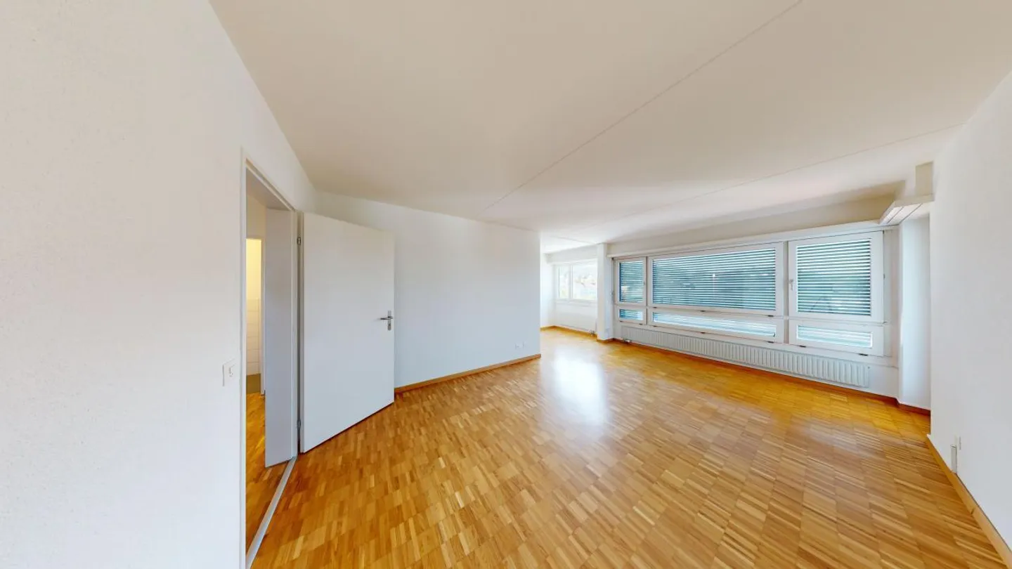 Charmante Wohnung mit Seesicht - Foto 3 von 12