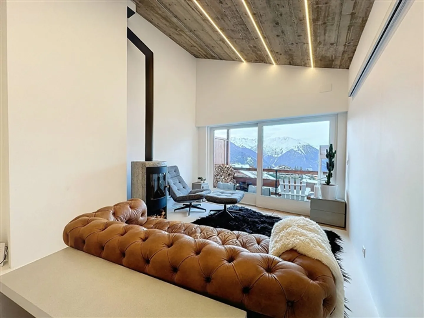 Outstanding Penthouse in Industrial Look - Photo 1 of 12