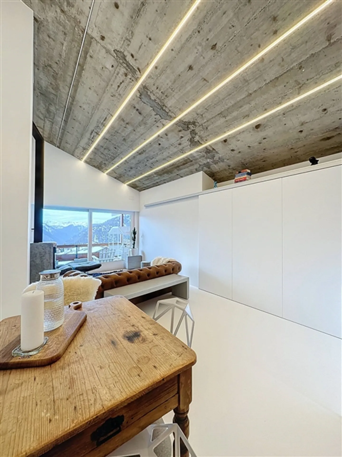 Outstanding Penthouse in Industrial Look - Photo 5 of 12