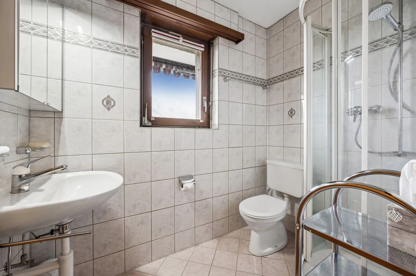 4.5-Room Garden Apartment with Great View - Photo 9 of 13