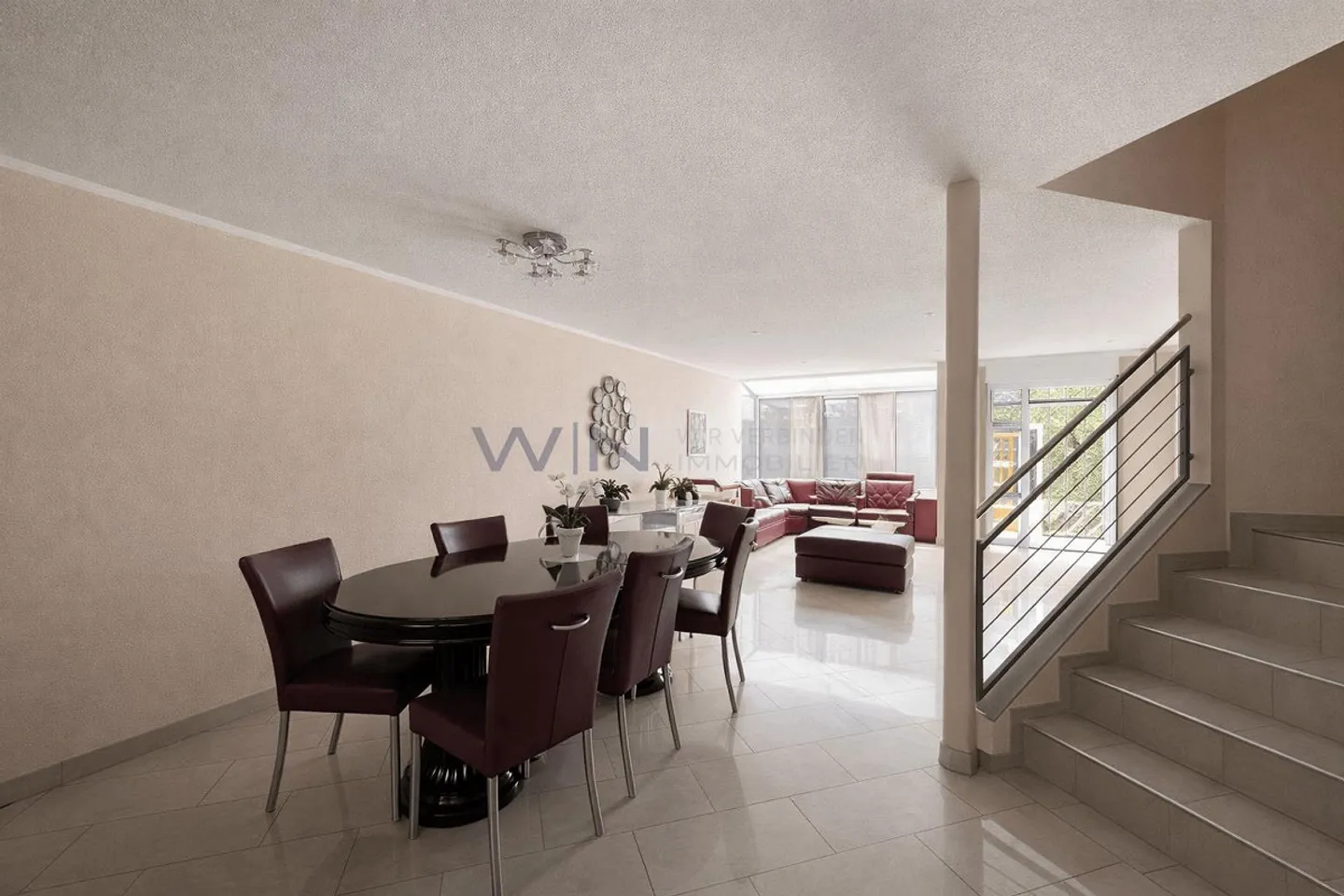 Charmantes Familienhaus mit Garten - Foto 5 von 10