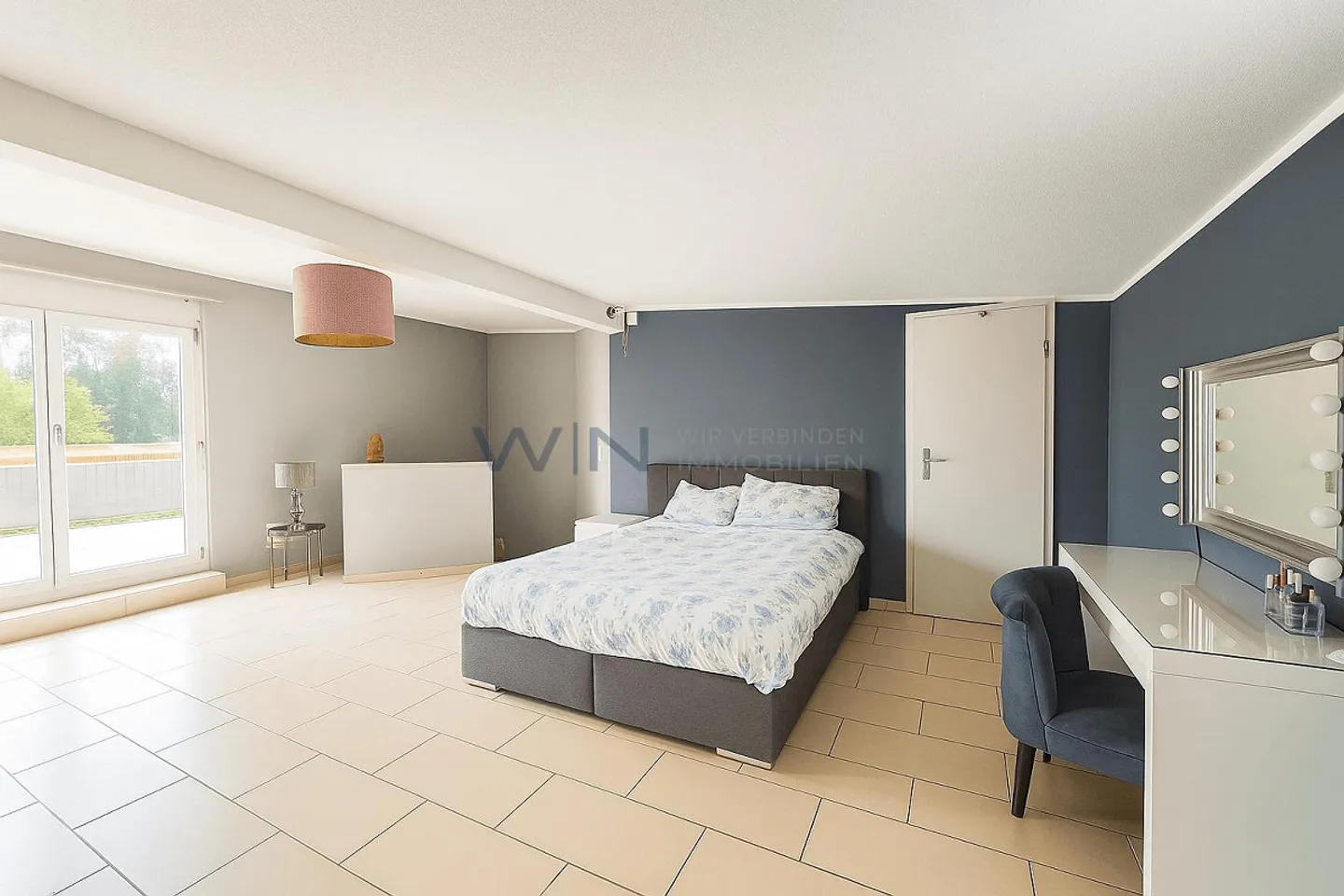 Charmantes Familienhaus mit Garten - Foto 7 von 10