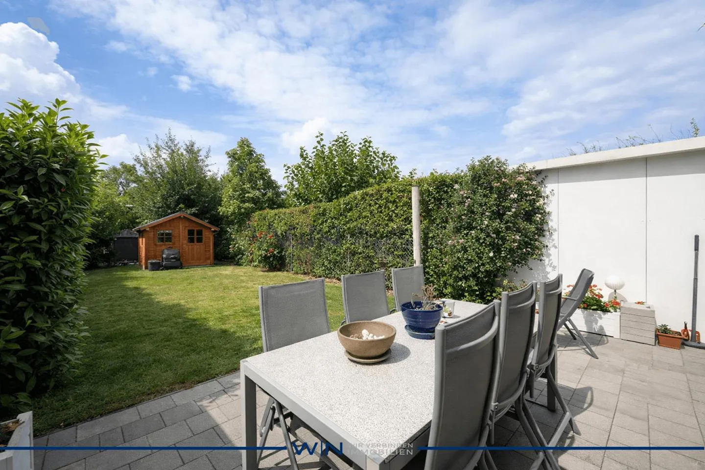 Charmantes Familienhaus mit Garten - Foto 9 von 10