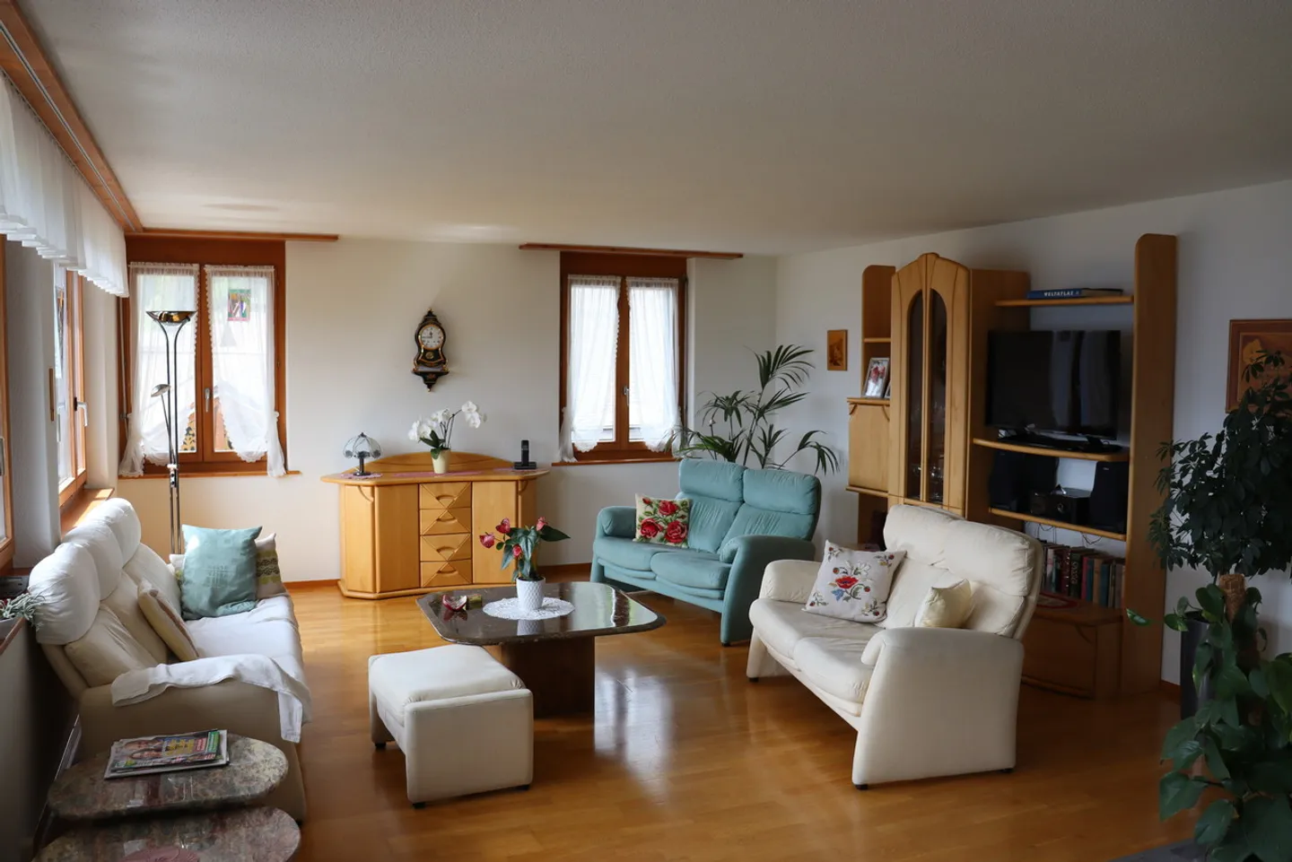 Charmante Wohnung mit Seesicht - Foto 3 von 17