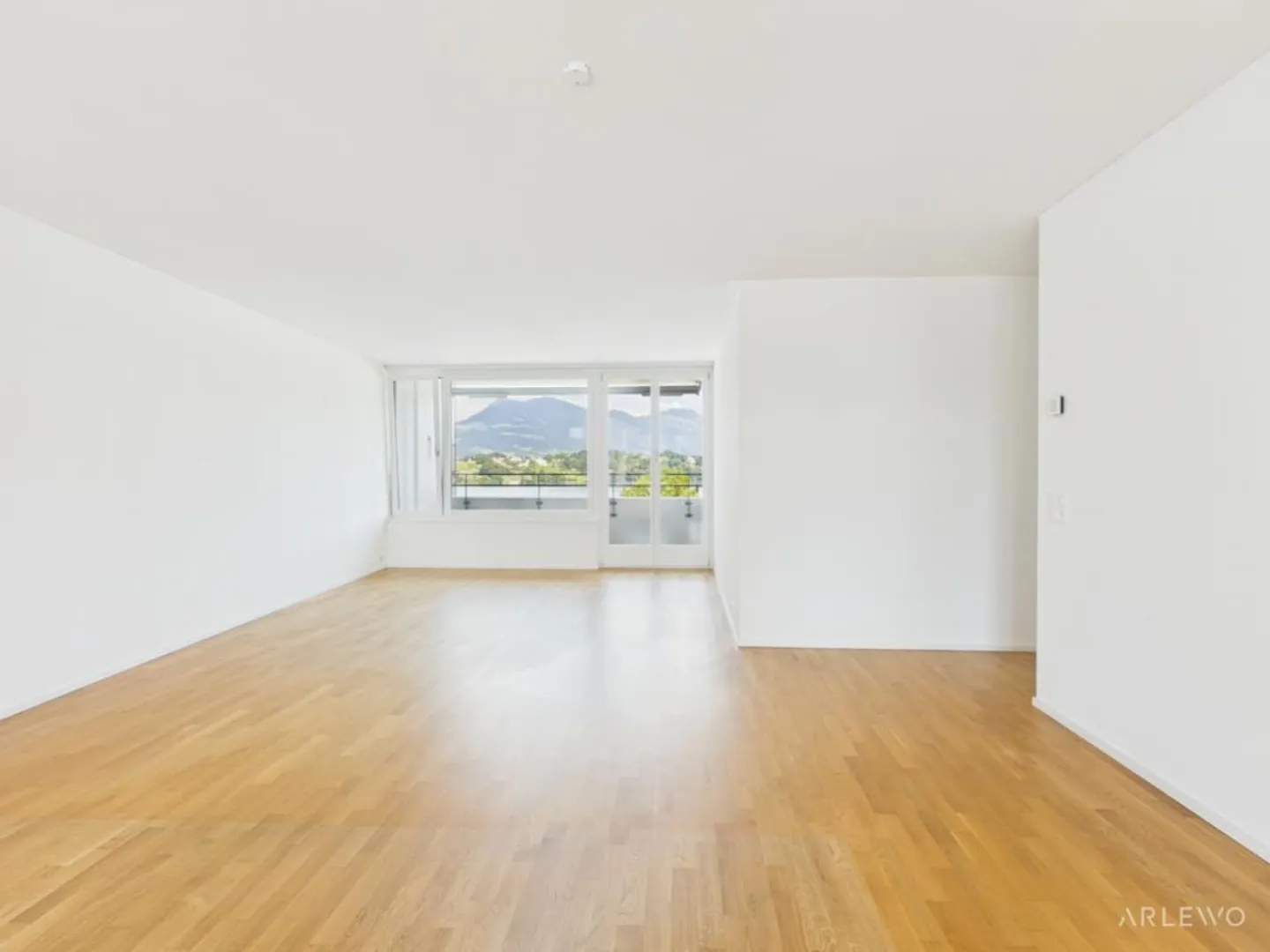 Vivere con una meravigliosa vista sul lago - Foto 2 di 15