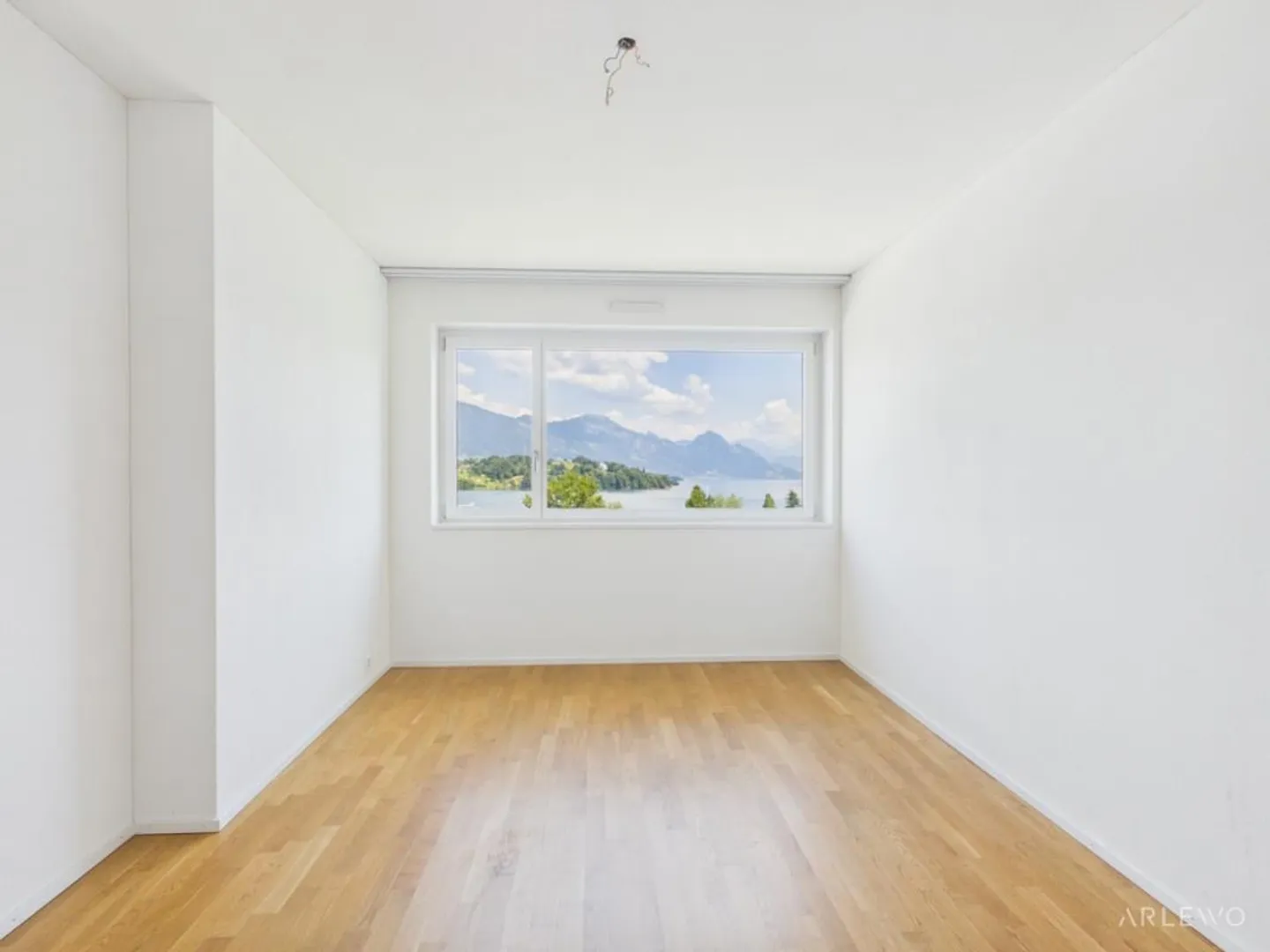 Vivere con una meravigliosa vista sul lago - Foto 8 di 15