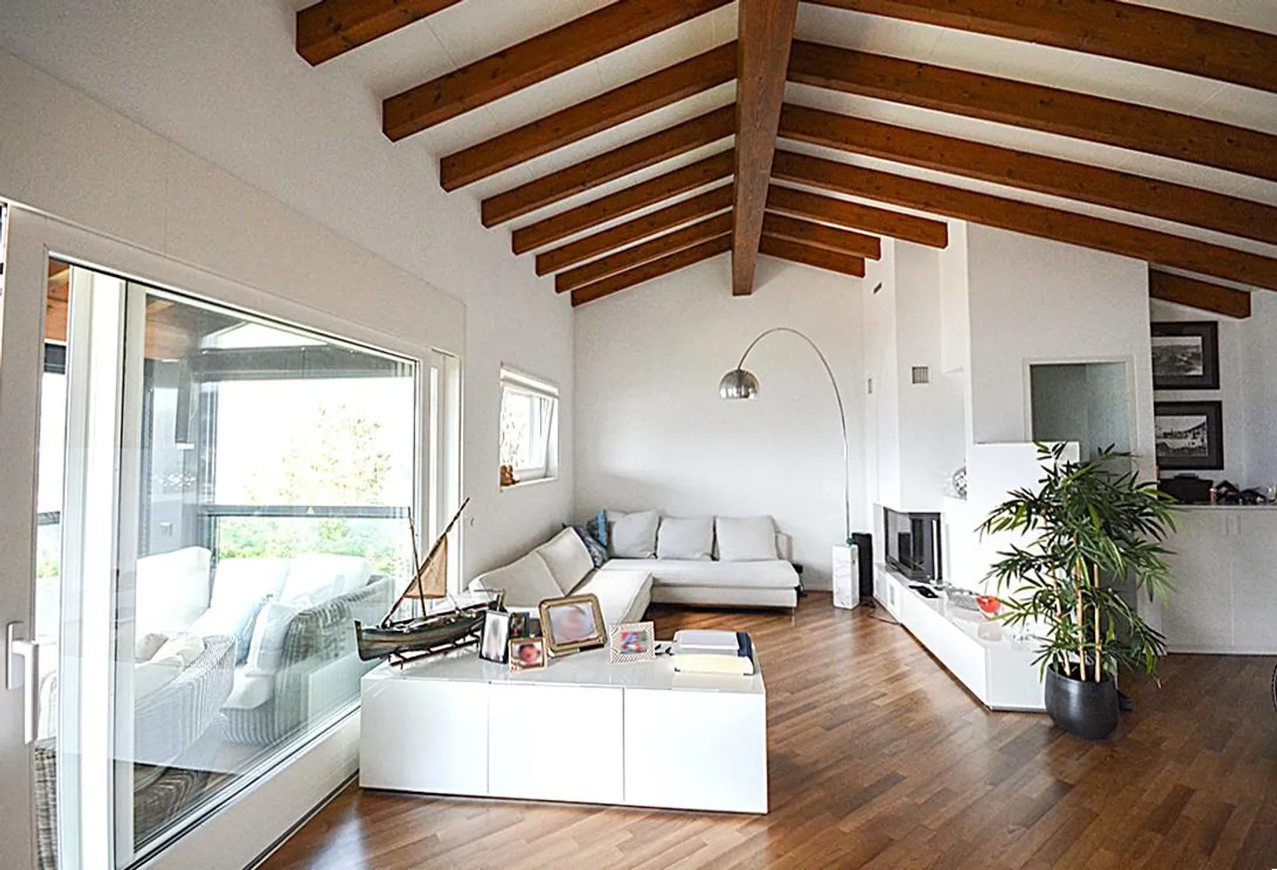 Beautiful villa with lake and mountain views - Albonago (Lugano) - Photo 2 of 9