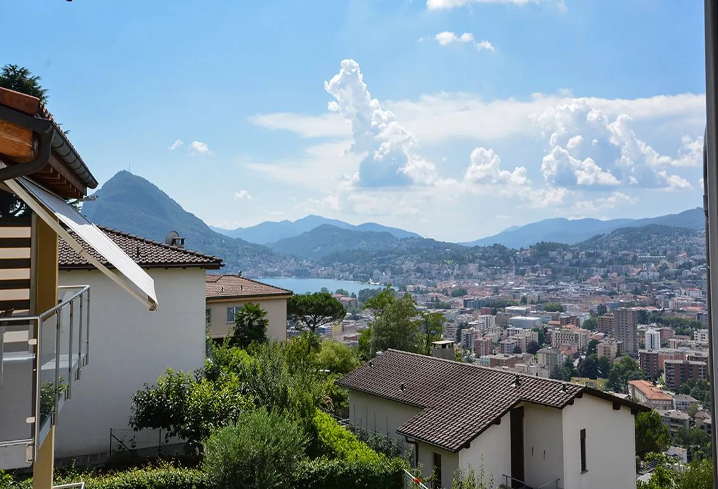 Beautiful villa with lake and mountain views - Albonago (Lugano) - Photo 1 of 9