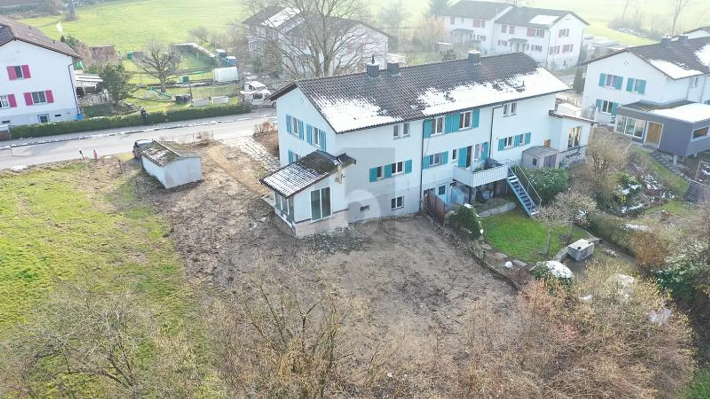 BEAUCOUP DE POTENTIEL DANS UN EMPLACEMENT NON CONSTRUCTIBLE - Photo 5 sur 6