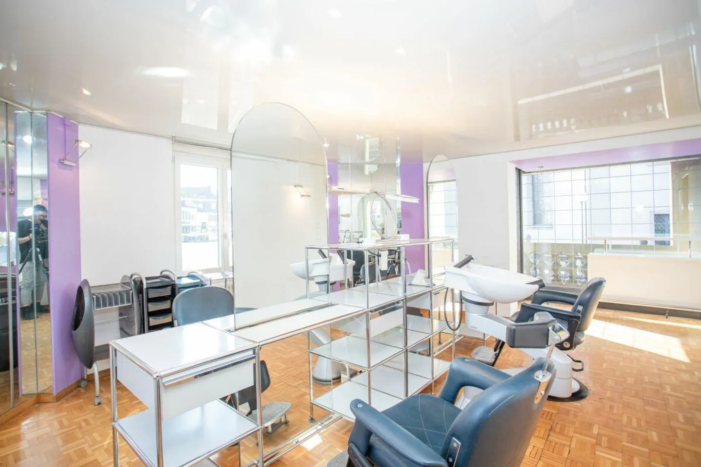 Salon de coiffure avec charme - Photo 3 sur 9