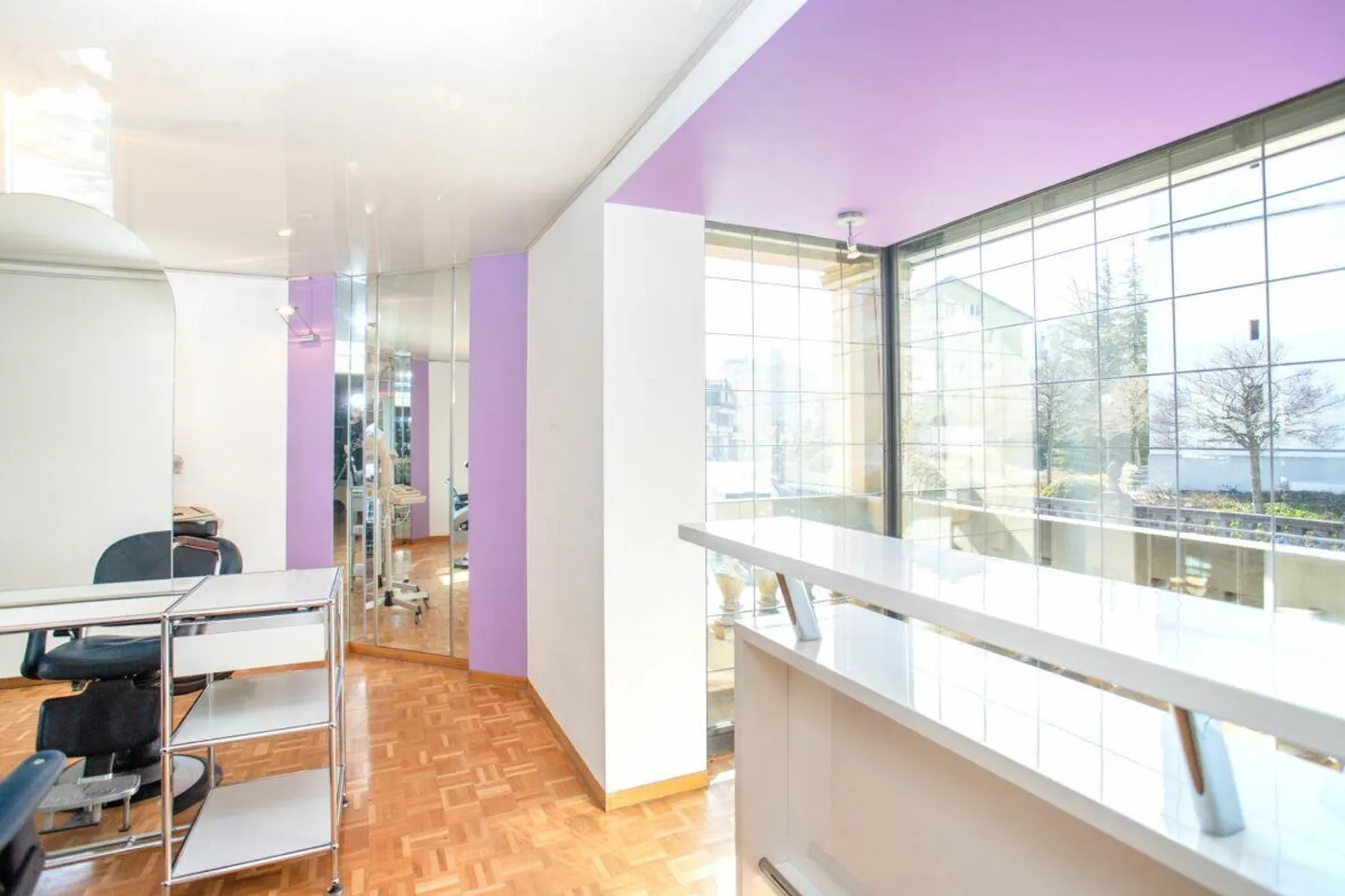 Salon de coiffure avec charme - Photo 4 sur 9