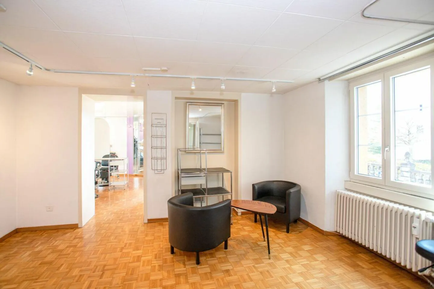 Salon de coiffure avec charme - Photo 6 sur 9