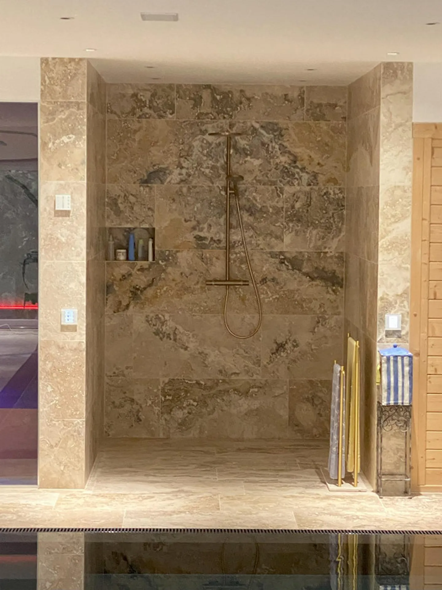 Exklusive Villa mit Seesicht - Foto 7 von 12