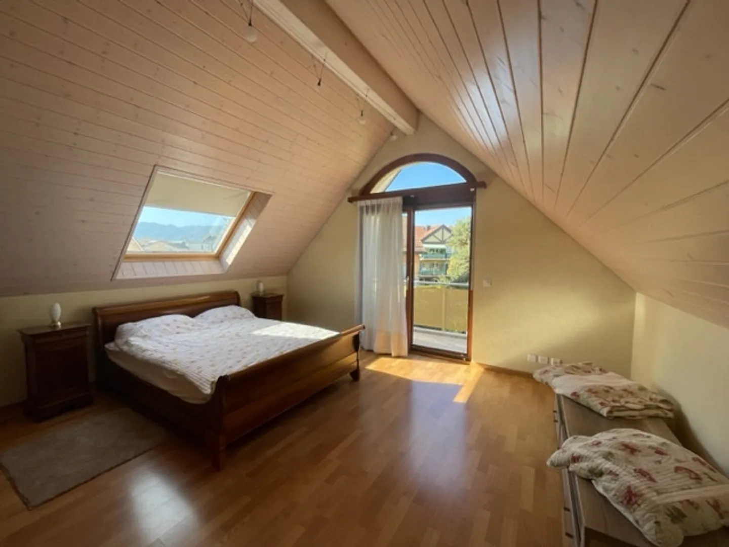 Schöne möblierte Duplexwohnung im Herzen von Gland - Foto 7 von 8