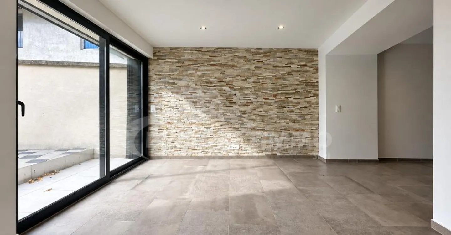 CHARMANTE PETITE MAISON RÉNOVÉE AVEC GOÛT - Foto 4 di 11