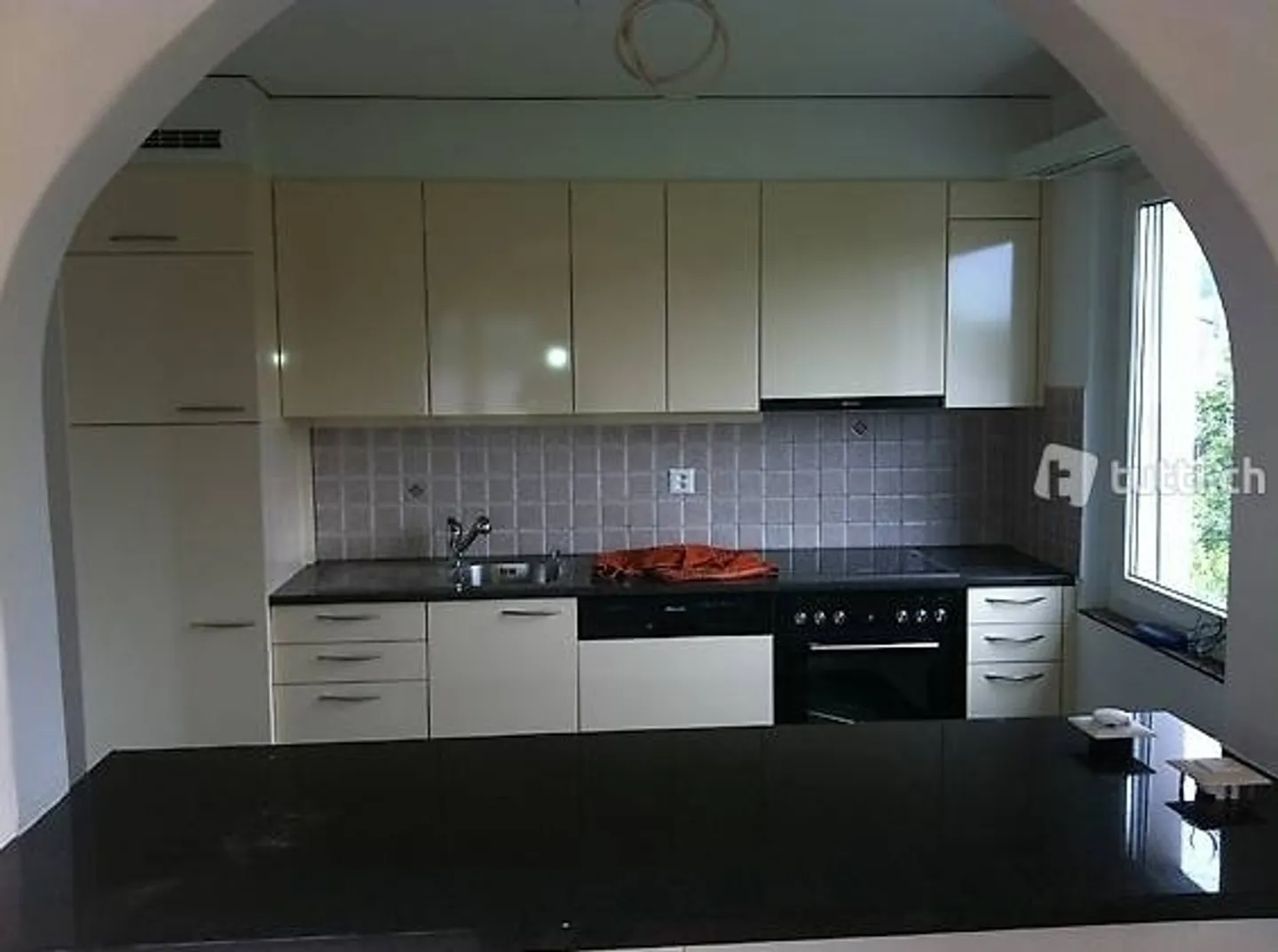 Charming 4.5-Room Apartment in Lengnau BE - Photo 2 of 5