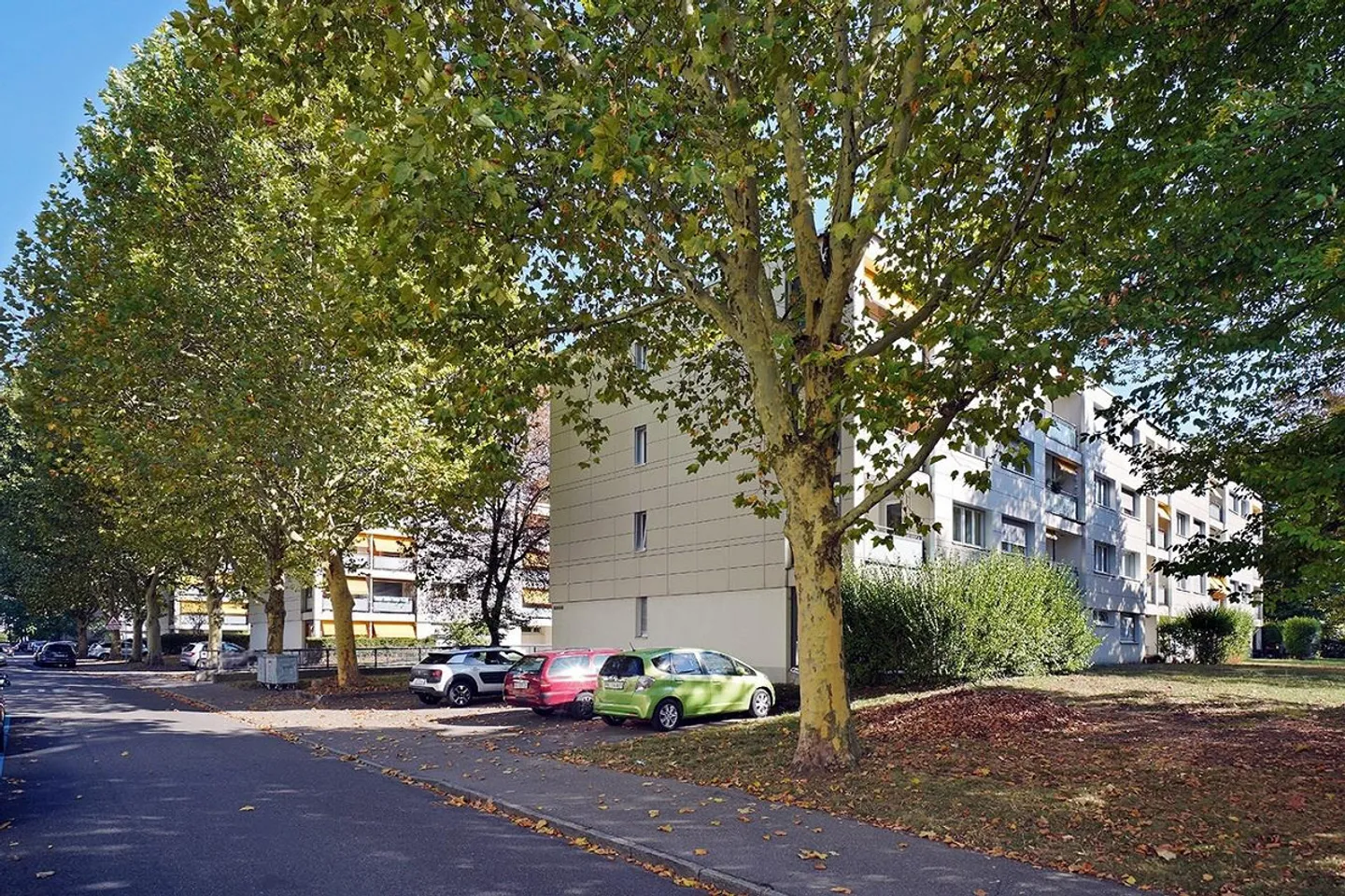 Place de parking extérieure - Photo 1 sur 1
