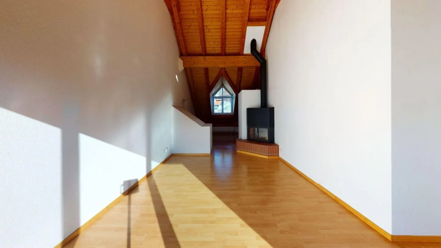 Maisonette lumineuse de 2½ pièces - Photo 3 sur 9