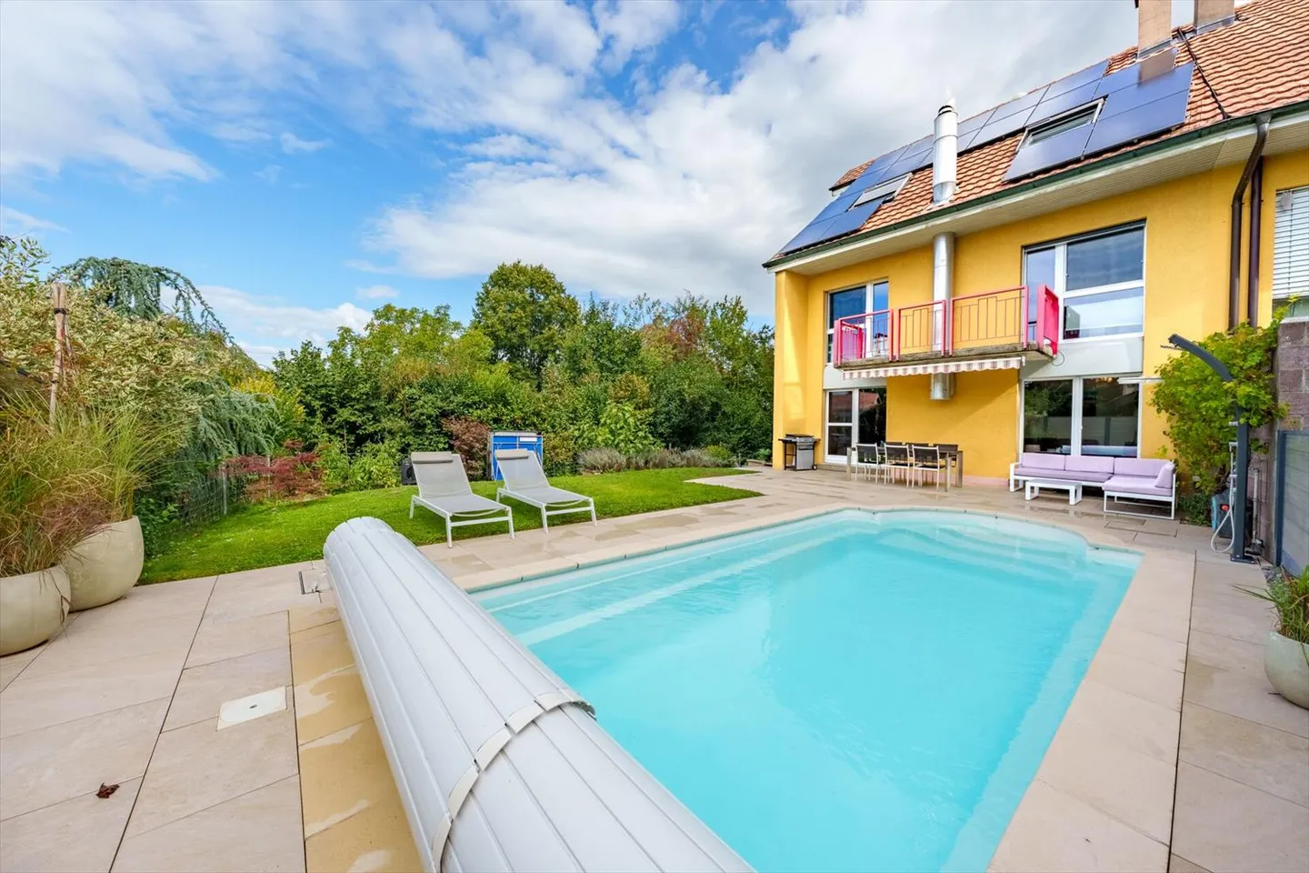 Architect-designed villa with heated pool and jacuzzi - Photo 13 of 13