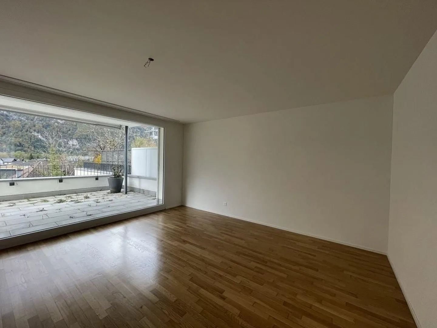 Moderne Wohnung in grüner Umgebung - Foto 3 von 7