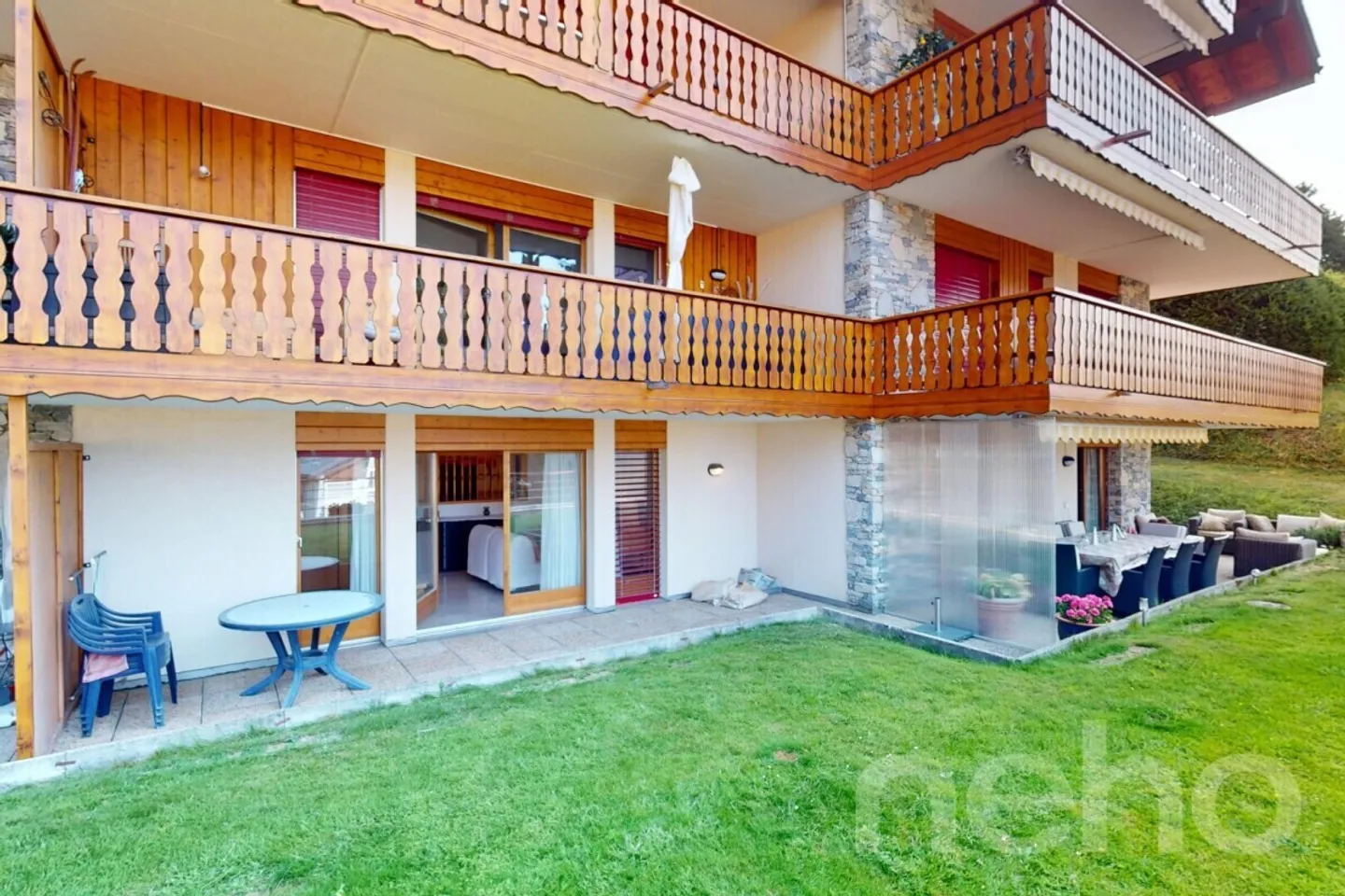 2.5-room garden-level apartment with indoor pool - Photo 9 of 9