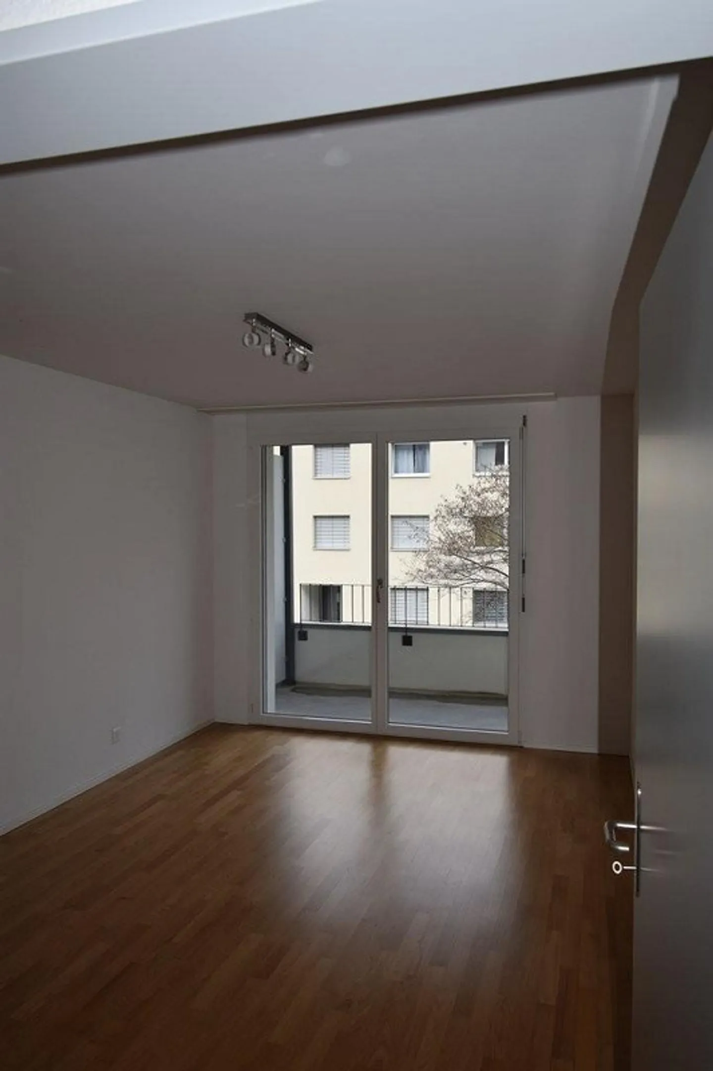 Moderne Wohnung in grüner Umgebung - Foto 4 von 7