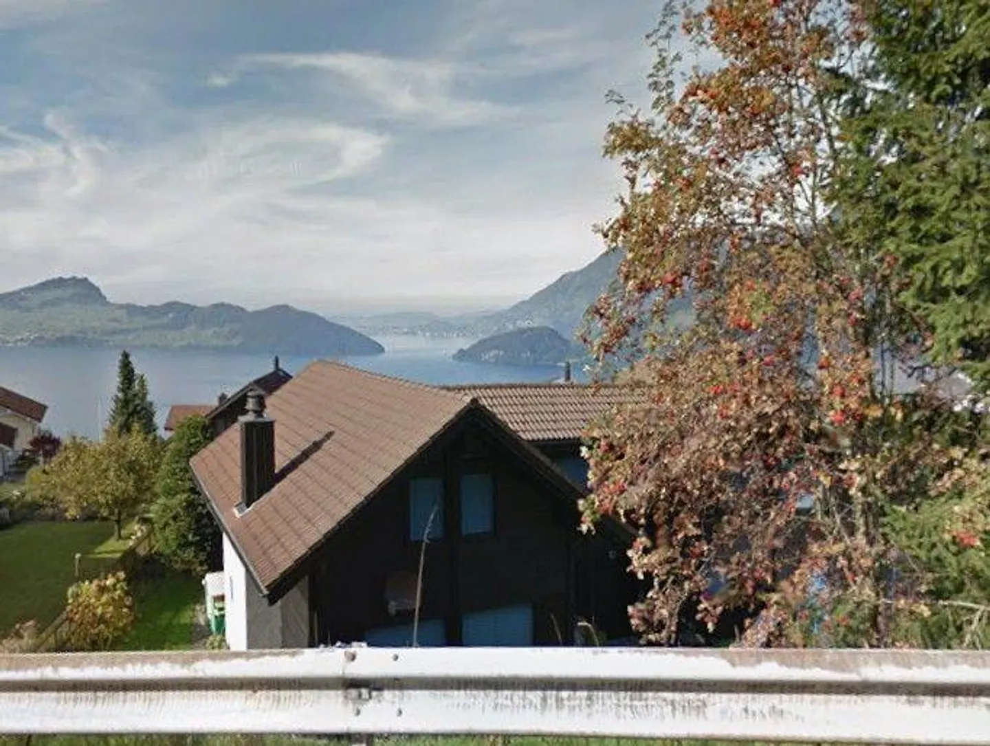 Single house for sale - Photo 1 of 13