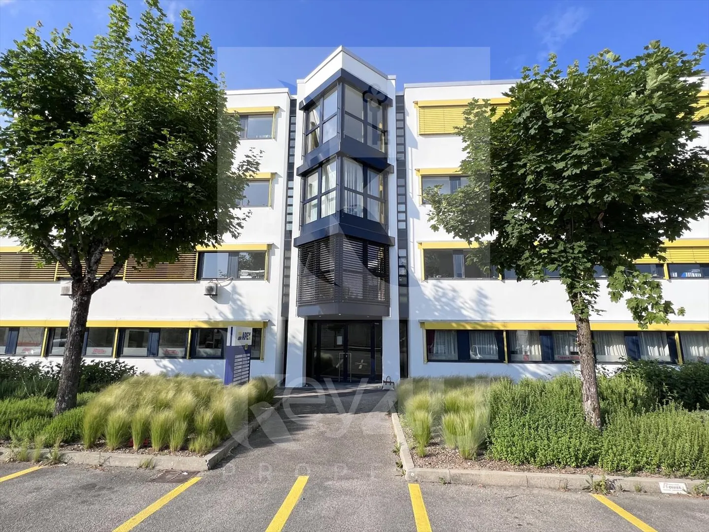 Nahe am Bahnhof - Büros zur Miete mit Bergblick & hell - Foto 1 von 7