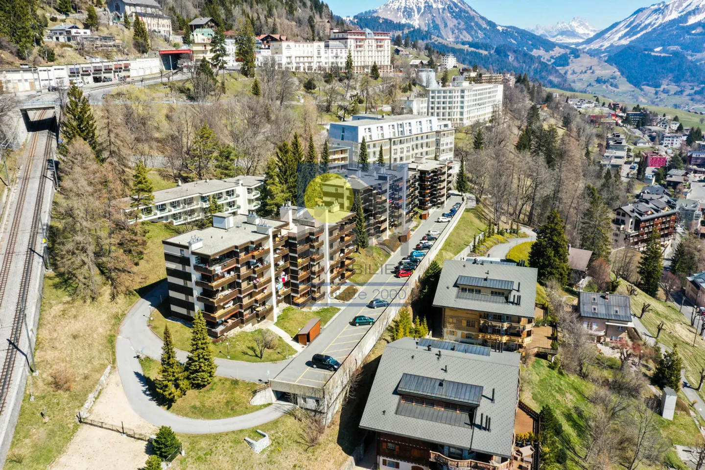 Appartement 3.5pproche de tout à un prix intéressant! - Photo 1 sur 11