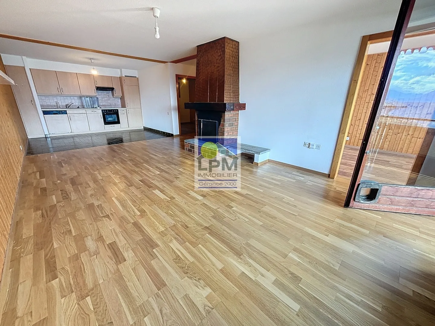 Appartement 3.5pproche de tout à un prix intéressant! - Photo 2 sur 11
