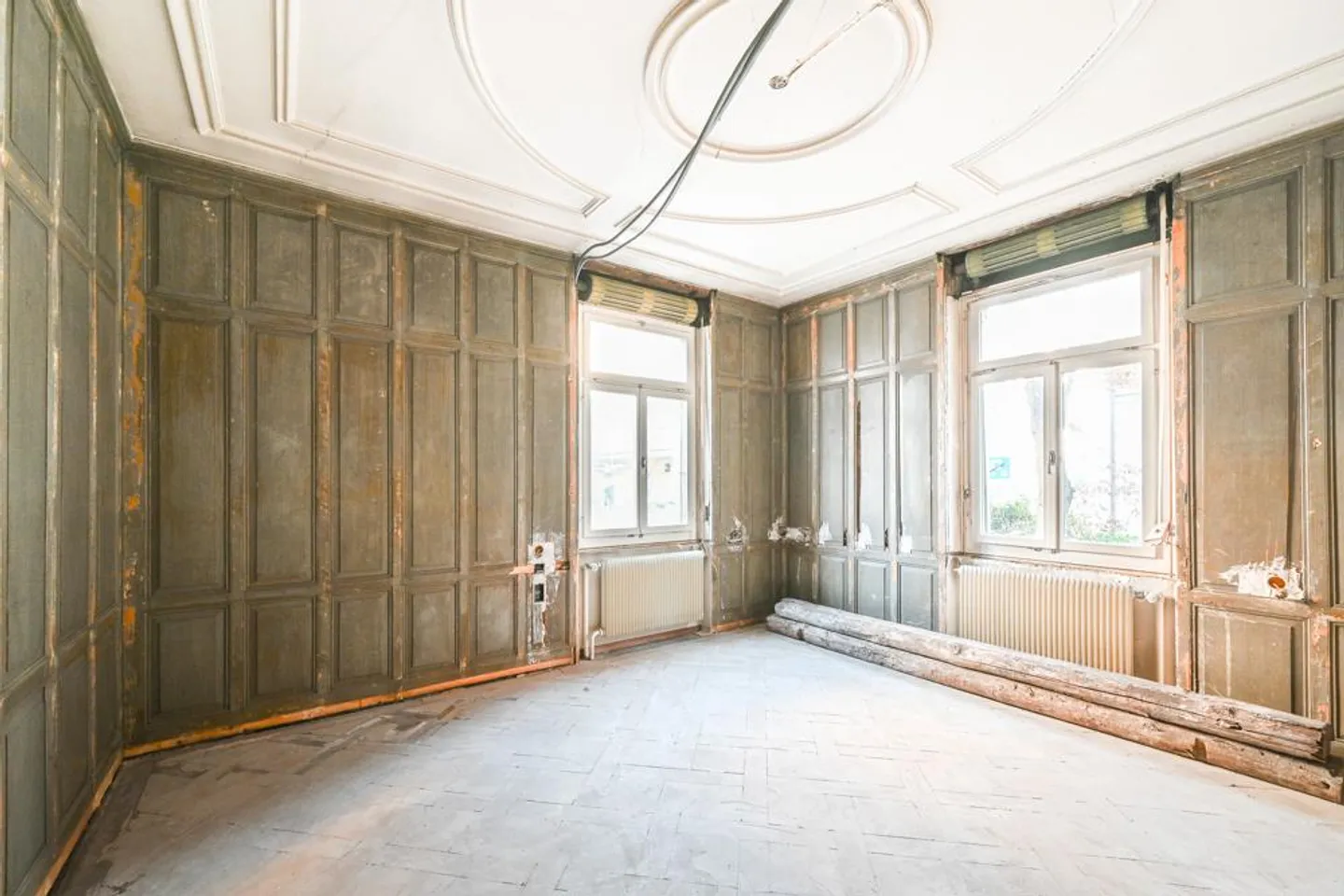 Villa storica in stile Liberty con ampio spazio - Foto 2 di 5