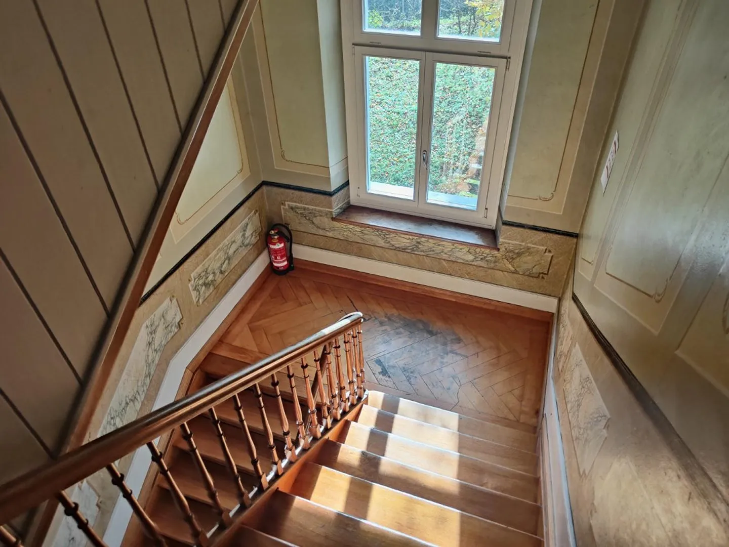 Former Manufacturer's Villa with Outbuilding - Photo 8 of 11