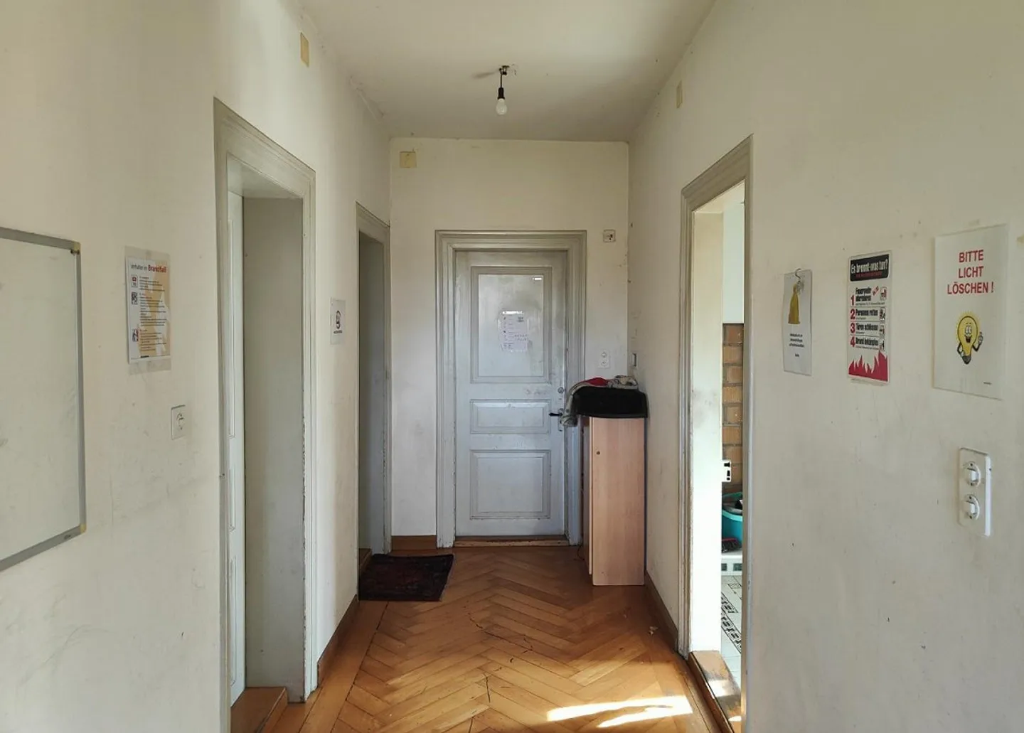 Former Manufacturer's Villa with Outbuilding - Photo 9 of 11