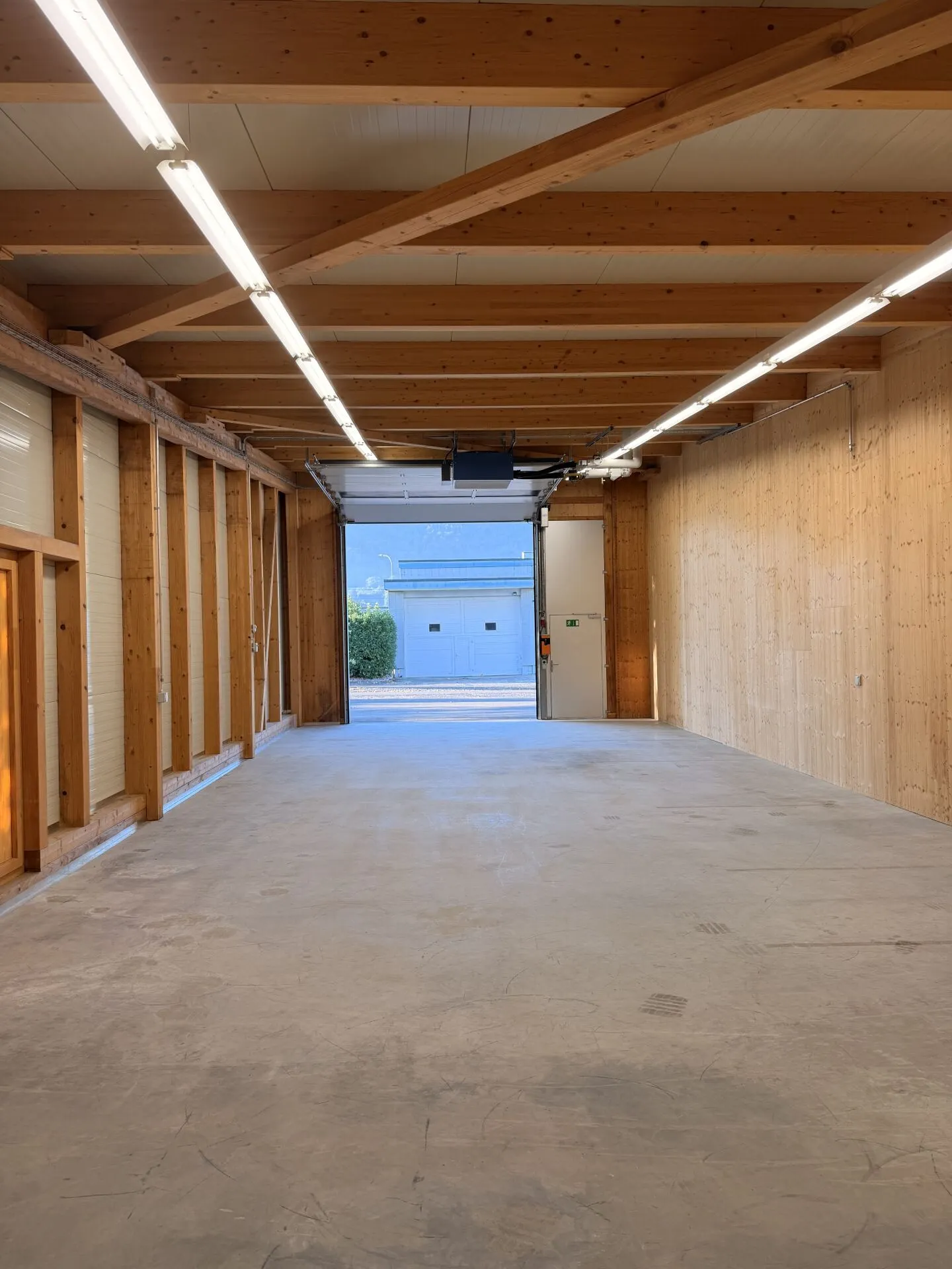 Commercial Hall No. 03 with approx. 123m2 - Photo 1 of 5