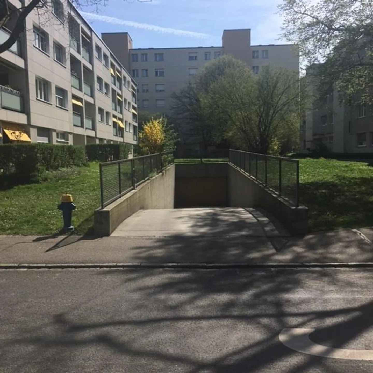 Places de stationnement gratuites à Birsfelden ! - Photo 1 sur 1