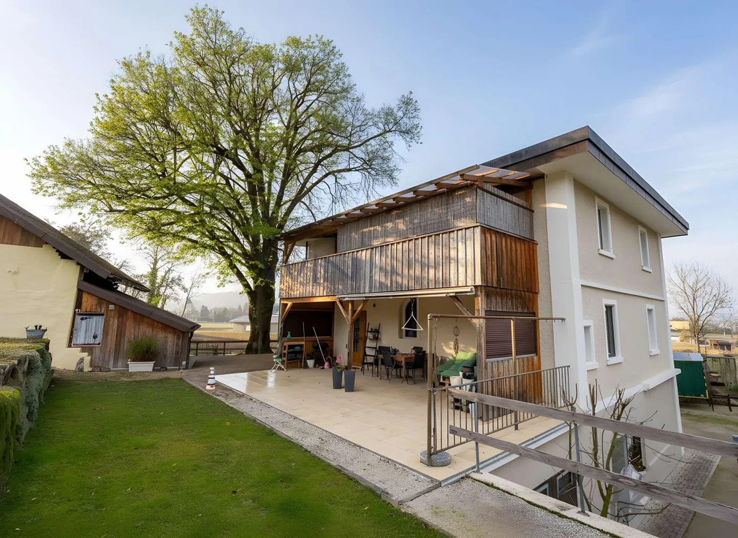 Charmantes Bauernhaus mit Pferdeeinstellplätzen - Foto 3 von 13