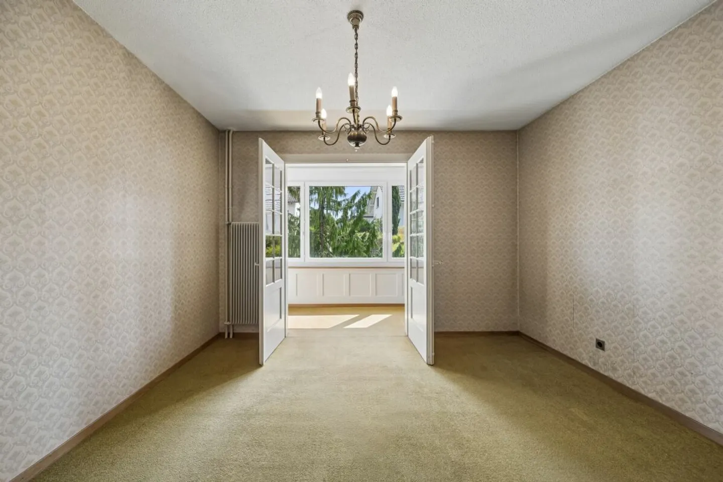 Casa trifamiliare versatile con ampio spazio esterno e grande potenziale - Foto 5 di 15