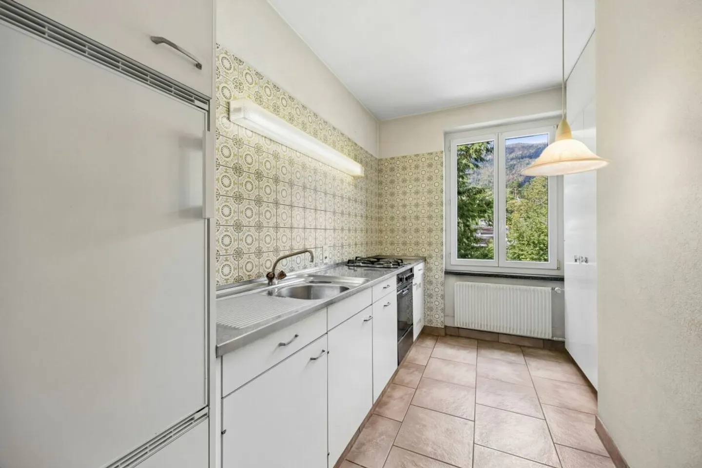 Casa trifamiliare versatile con ampio spazio esterno e grande potenziale - Foto 6 di 15