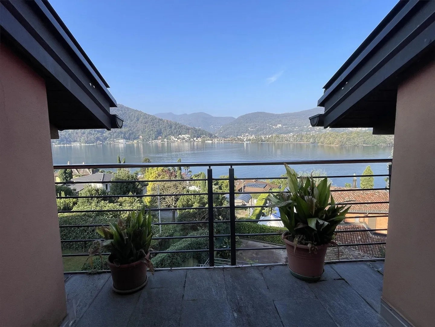 Casa interessante 4.5 con vista incantevole sul lago - Foto 10 di 13