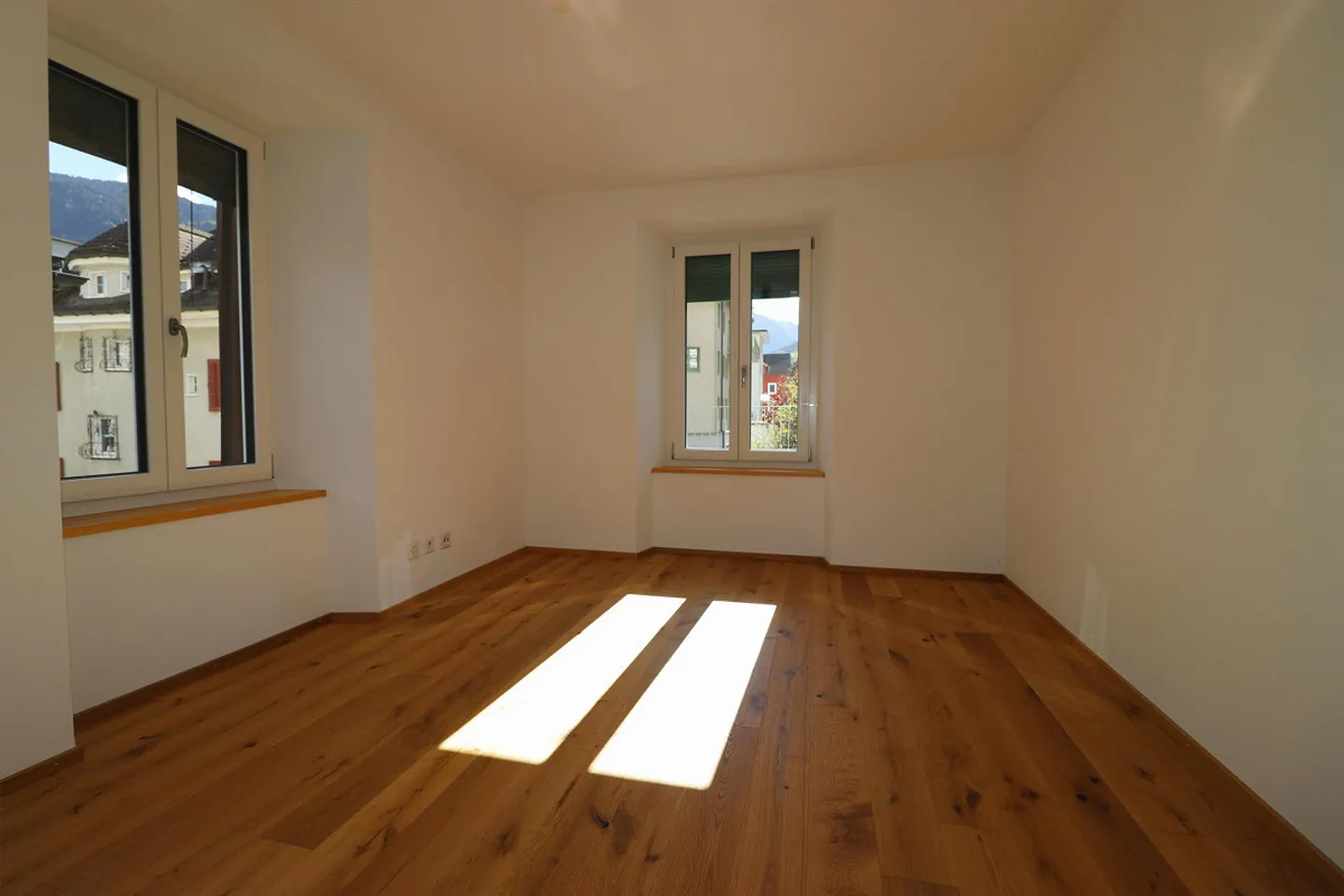 First occupancy after renovation centrally located in Ilanz - Photo 10 of 18