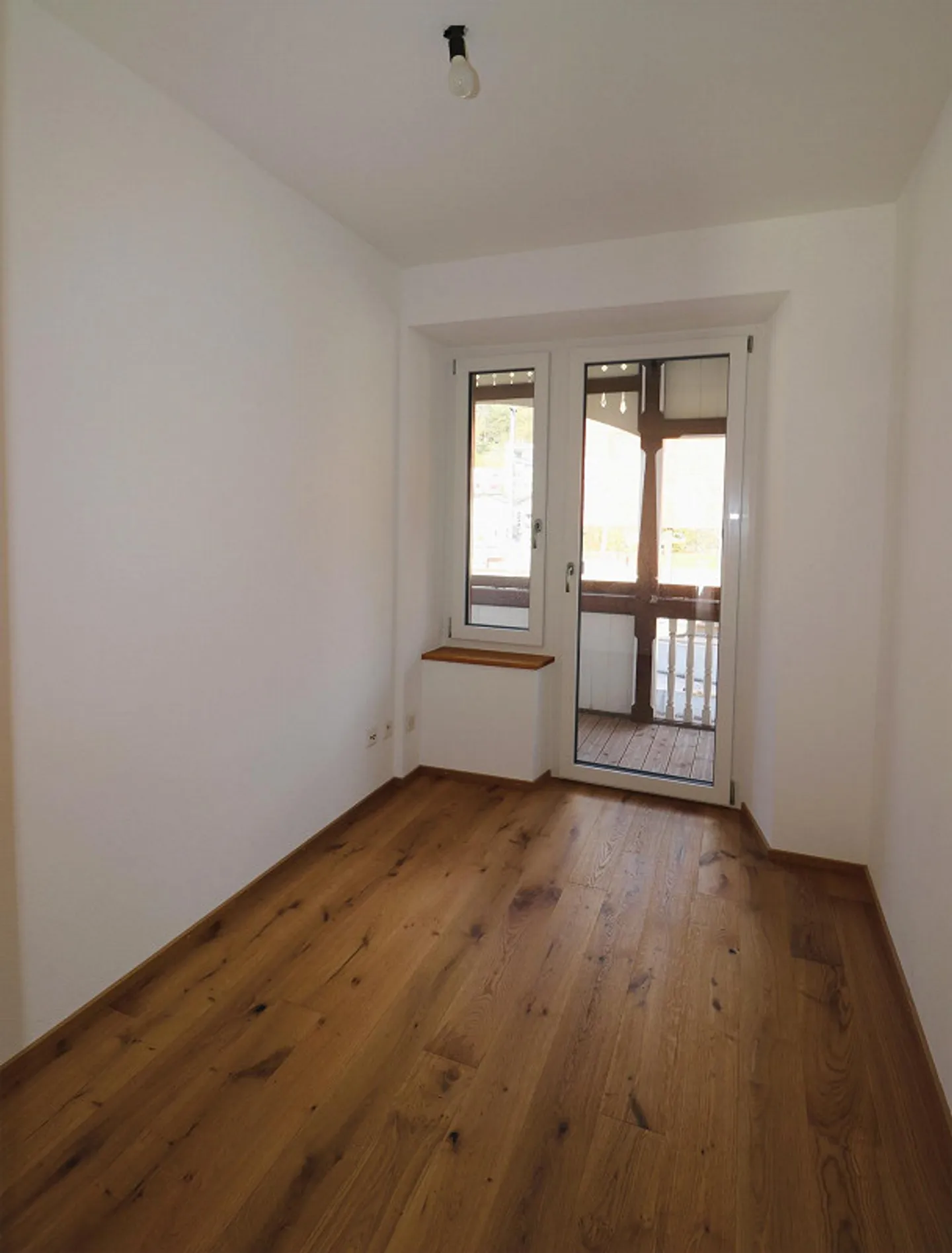 First occupancy after renovation centrally located in Ilanz - Photo 13 of 18