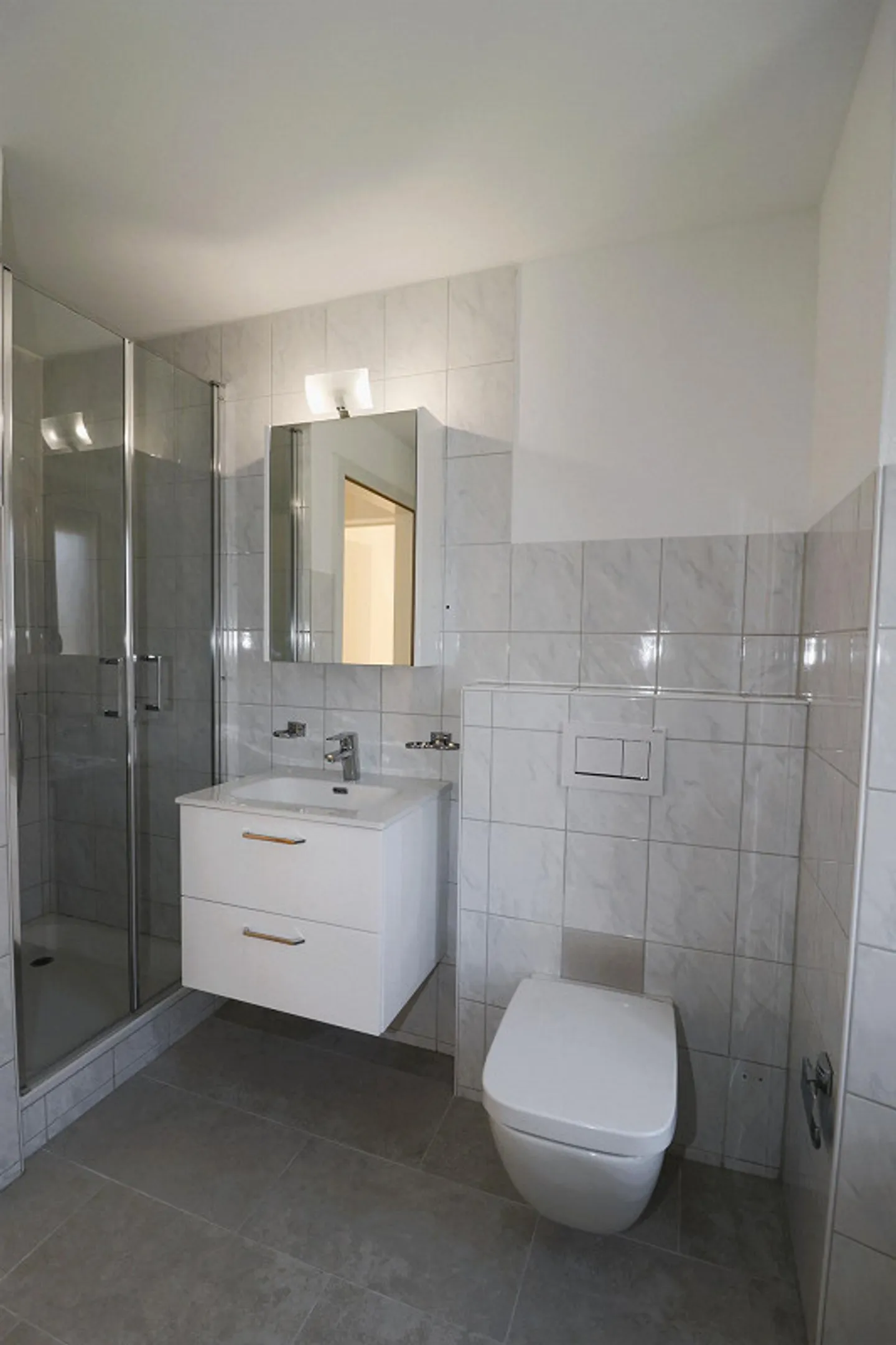 First occupancy after renovation centrally located in Ilanz - Photo 15 of 18